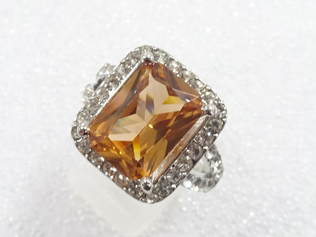 JAPANESE KIMONO / ANTIQUE COLORED STONE RING (SIZE 21)